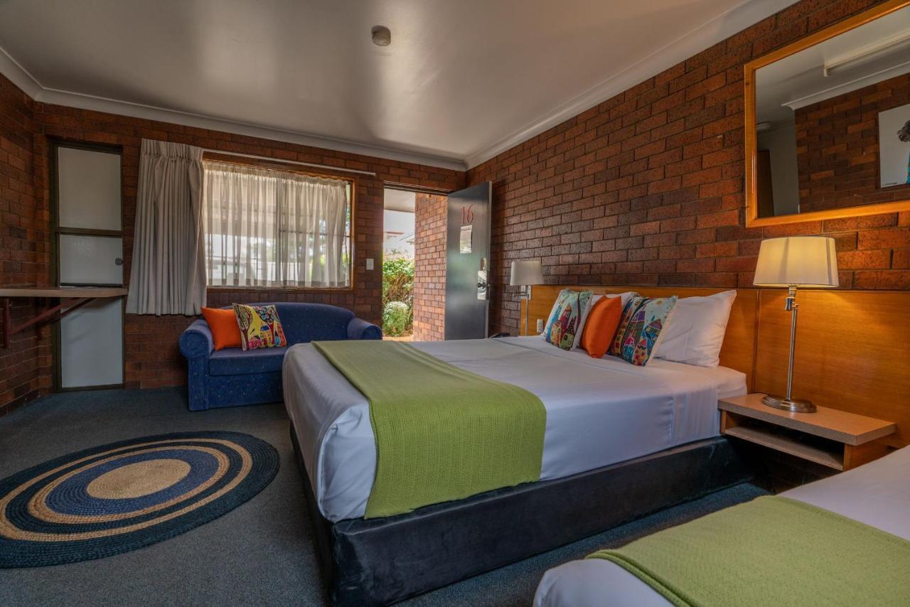 Country Pathfinder Motor Inn Dalby Extérieur photo