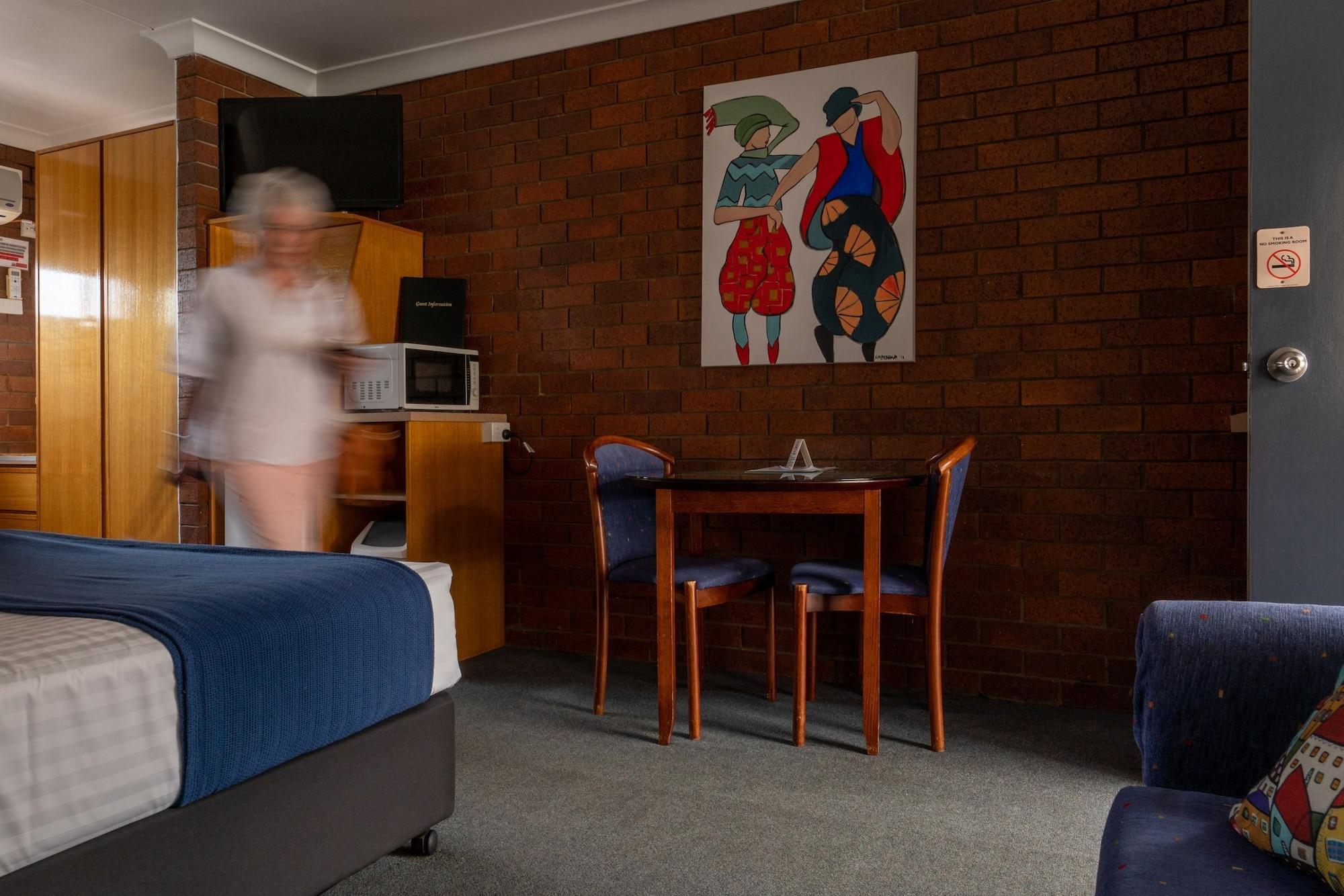 Country Pathfinder Motor Inn Dalby Extérieur photo