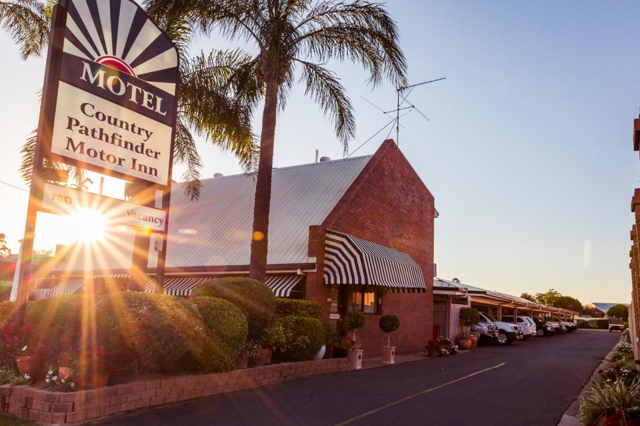 Country Pathfinder Motor Inn Dalby Extérieur photo